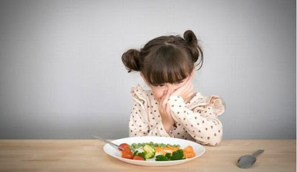 Trẻ thường biếng ăn, thay đổi khẩu vị khi mắc cảm cúm